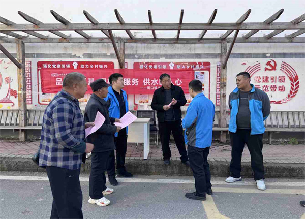 貼心服務暖民心  供水保障零距離   ——周口銀龍水務流動服務進社區(qū)，精準破解城鄉(xiāng)用水難題